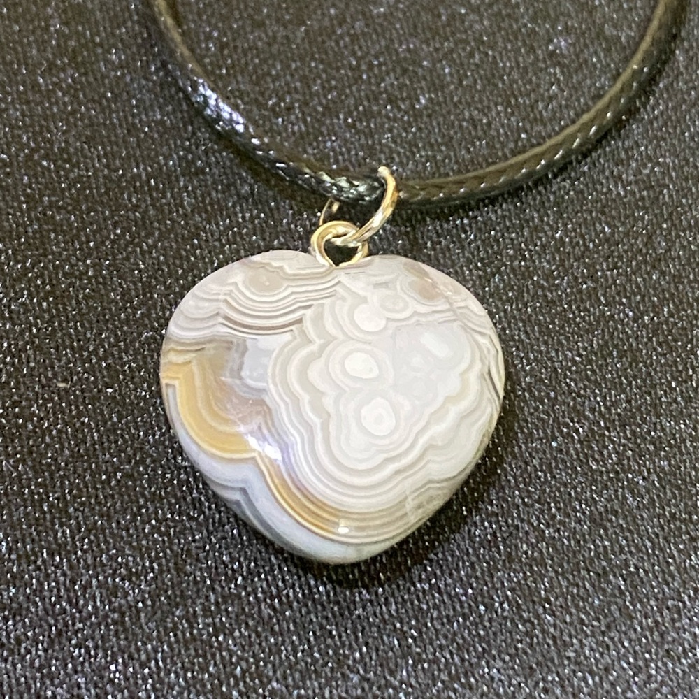 Unique Crazy Lace Agate Crystal Heart Pendant Necklace